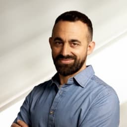 1151: Trust Is the Real Currency of Cross-Functional Finance | Roy Hefer, CFO, Perk