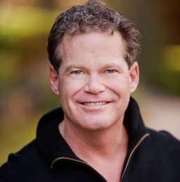 The Founder’s Paradox: How to Lead Without Losing Yourself