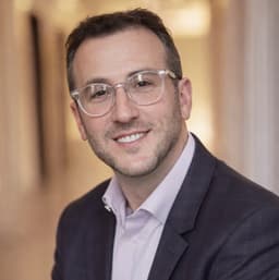 First voice-powered AI assistant built for real estate contract execution