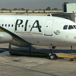 Pakistani auctions its state airline live on TV