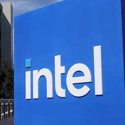 Stock Market This Week: Iran, INTC Earnings & AAPL CEO Stepping Down